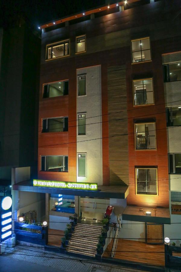 Four Leaf Hotel - Sapphire Blue, فاراناسي المظهر الخارجي الصورة